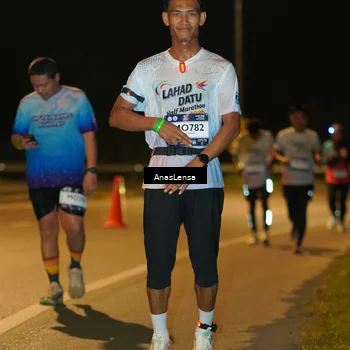 Runner Photo 7710976