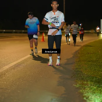 Runner Photo 7710983