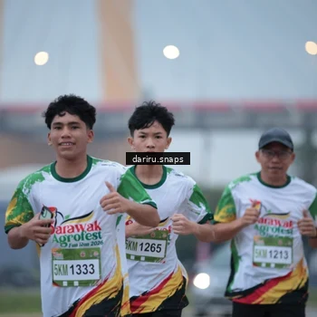 Runner Photo 7710991