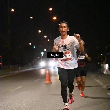 Runner Photo 7711001