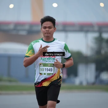 Runner Photo 7711012