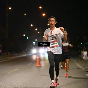 Runner Photo 7711016