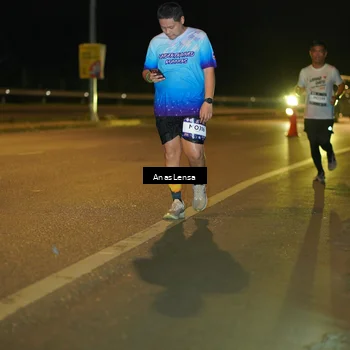 Runner Photo 7711054