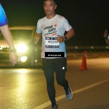 Runner Photo 7711068