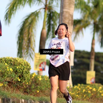 Runner Photo 7711071