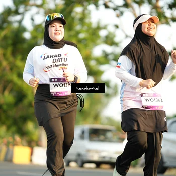 Runner Photo 7711072