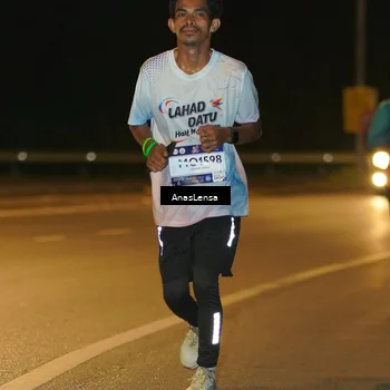 Runner Photo 7711073