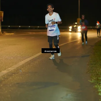 Runner Photo 7711088