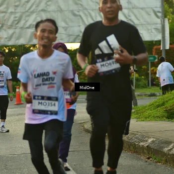 Runner Photo 7711093