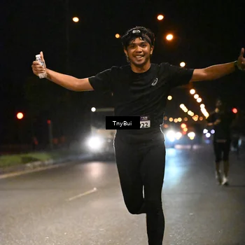Runner Photo 7711099