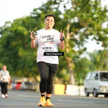 Runner Photo 7711104