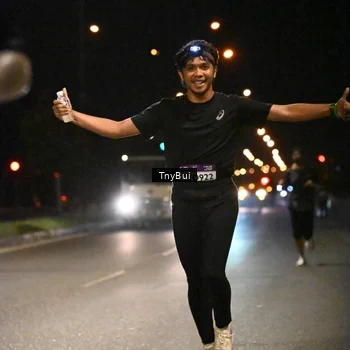 Runner Photo 7711105