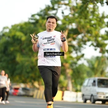 Runner Photo 7711106