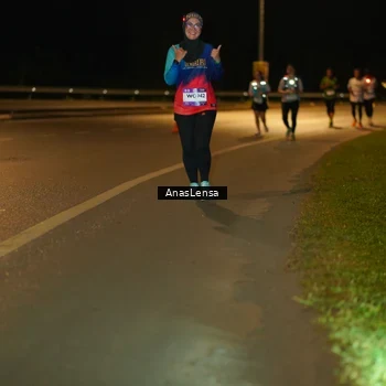 Runner Photo 7711107