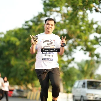 Runner Photo 7711121