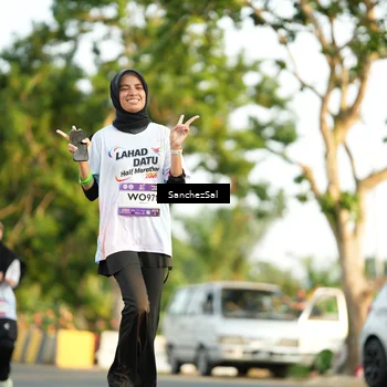 Runner Photo 7711125