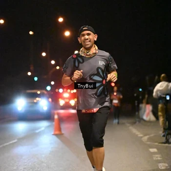 Runner Photo 7711134