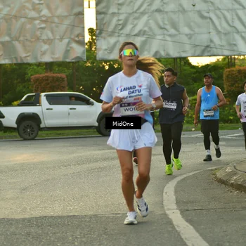 Runner Photo 7711141
