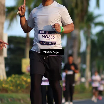 Runner Photo 7711149