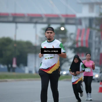 Runner Photo 7711191