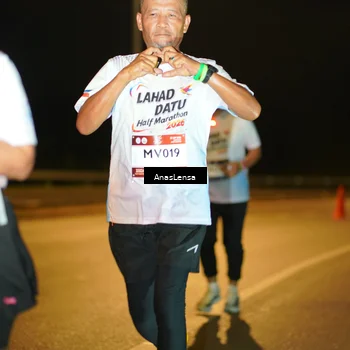 Runner Photo 7711194
