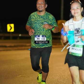 Runner Photo 7711196