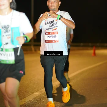 Runner Photo 7711198