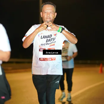 Runner Photo 7711202