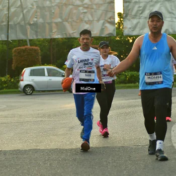 Runner Photo 7711210
