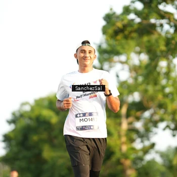 Runner Photo 7711222