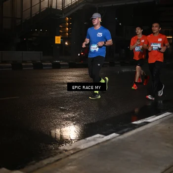 Runner Photo 7711229