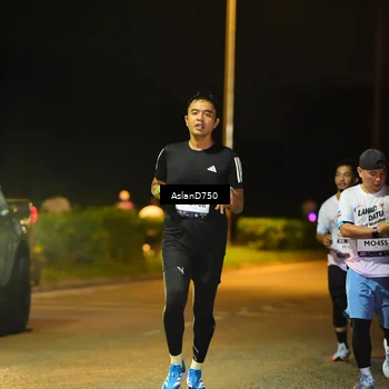 Runner Photo 7711246