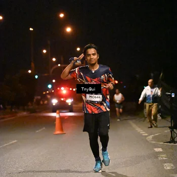 Runner Photo 7711264