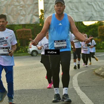 Runner Photo 7711267