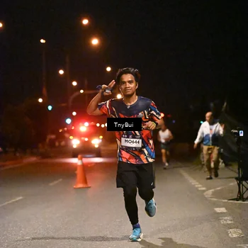 Runner Photo 7711268