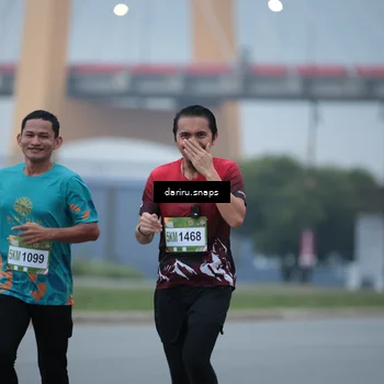 Runner Photo 7711276