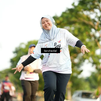Runner Photo 7711282
