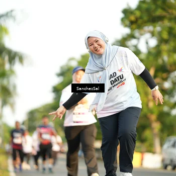 Runner Photo 7711284