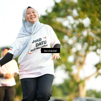 Runner Photo 7711289
