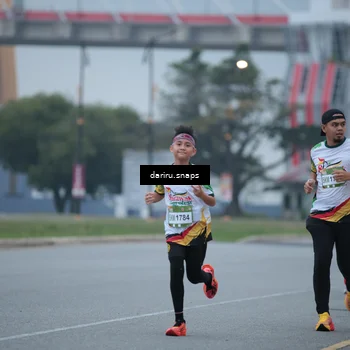 Runner Photo 7711296