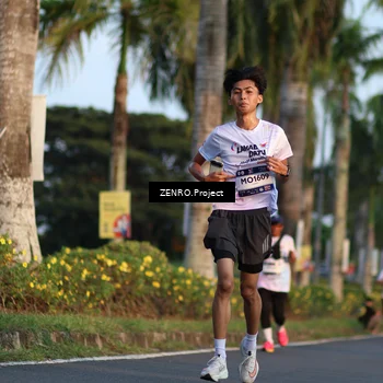 Runner Photo 7711297