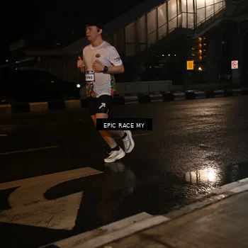 Runner Photo 7711298