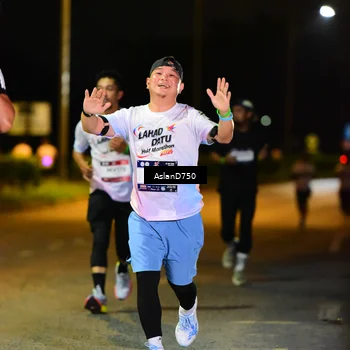 Runner Photo 7711314