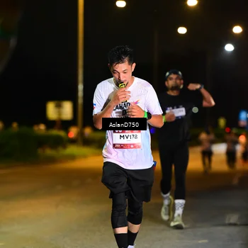 Runner Photo 7711325