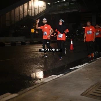 Runner Photo 7711336