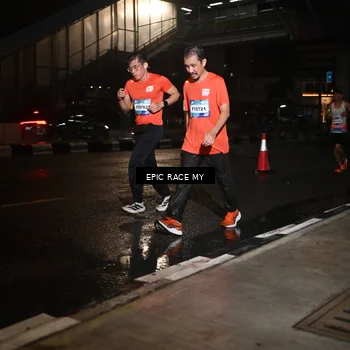 Runner Photo 7711342