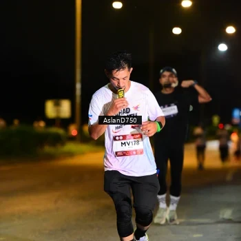 Runner Photo 7711359