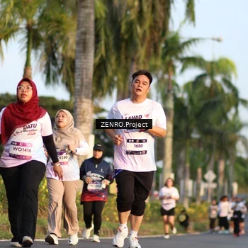Runner Photo 7711360