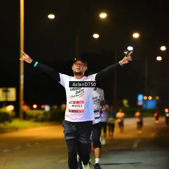 Runner Photo 7711365