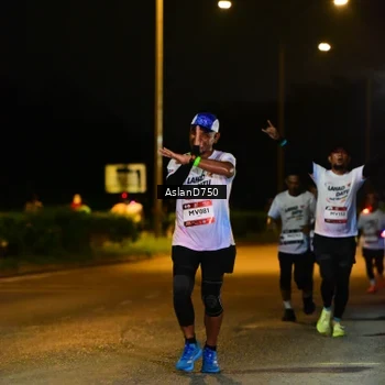 Runner Photo 7711369